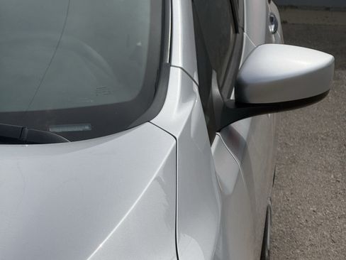 Used 2025 Nissan Leaf S FWD image 25