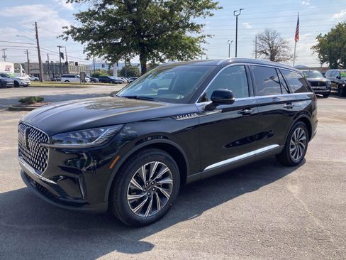 New 2025 Lincoln Aviator 2WD image 9