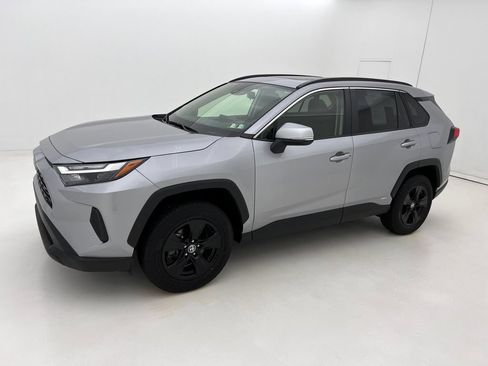 Used 2023 Toyota RAV4 XLE w/ Convenience Package AWD/4WD image 5