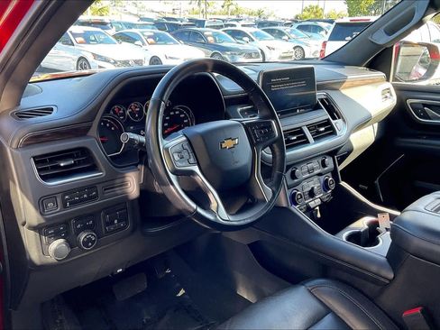 Used 2021 Chevrolet Suburban LT w/ LT Signature Package image 13