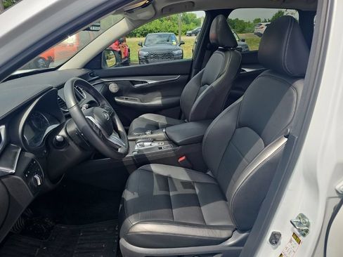 Used 2024 INFINITI QX50 Luxe AWD/4WD image 3