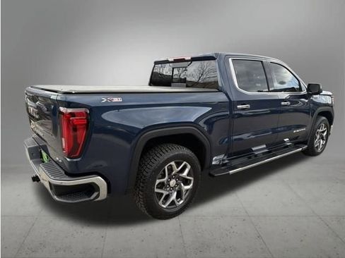 Used 2023 GMC Sierra 1500 SLT w/ SLT Premium Package image 5