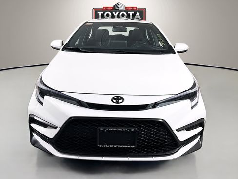 Certified 2025 Toyota Corolla SE w/ SE Premium Package image 2