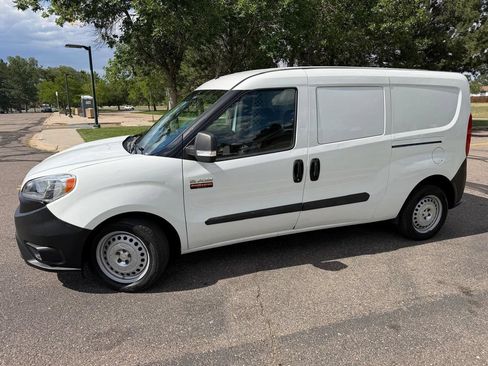 Used 2019 RAM ProMaster City Tradesman FWD image 3