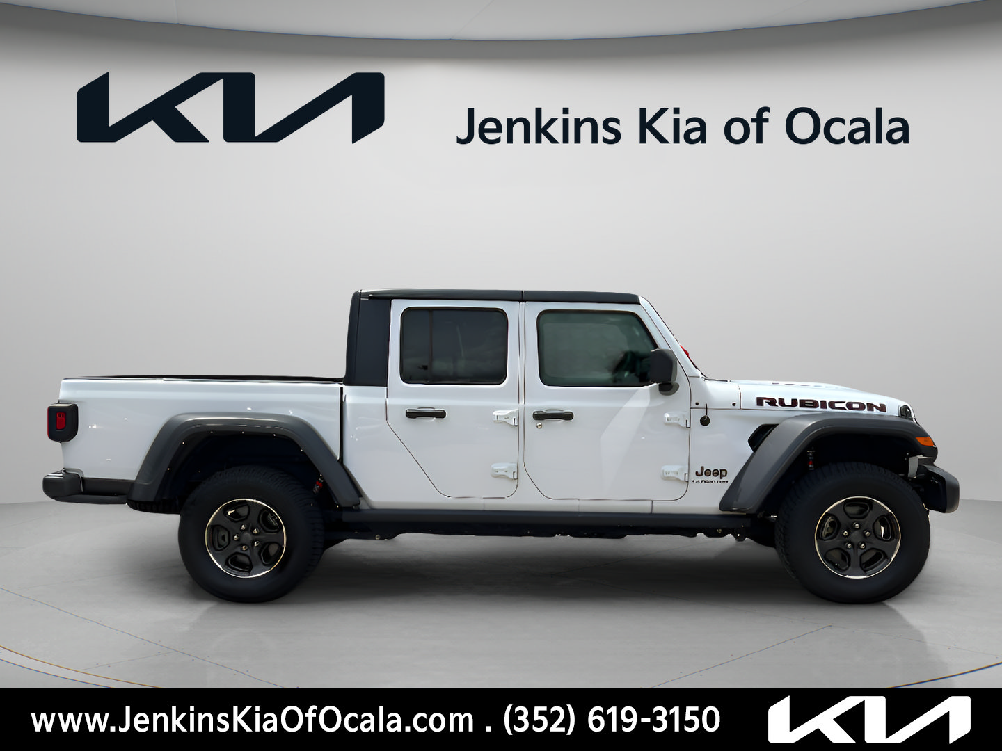 Used 2022 Jeep Gladiator Rubicon w/ Cold Weather Group AWD/4WD image 2