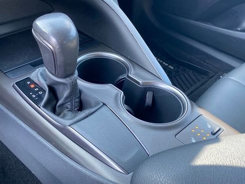 Used 2023 Toyota Camry SE image 11