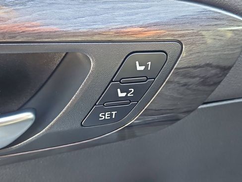 Used 2021 Toyota Highlander Platinum image 21