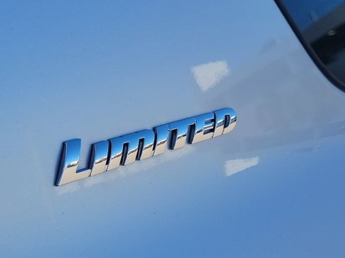 Used 2023 Toyota 4Runner Limited image 10