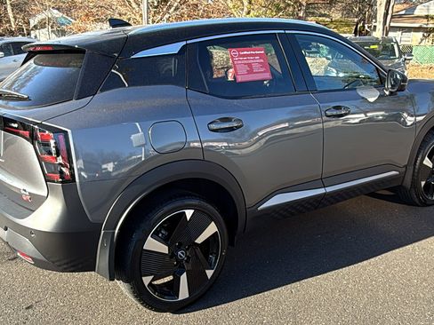 Certified 2025 Nissan Kicks SR image 25