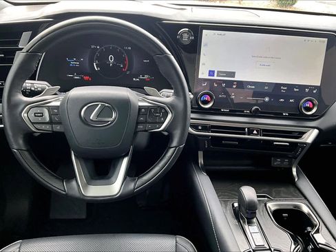 Used 2025 Lexus RX 350 Premium w/ Accessory Package (Z1) image 6