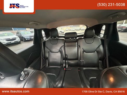 Used 2017 Jeep Cherokee Limited w/ Luxury Group image 17