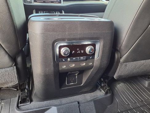 Used 2021 GMC Yukon XL Denali w/ Denali Premium Package RWD image 16