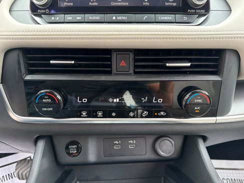 Used 2025 Nissan Rogue SV AWD/4WD image 31