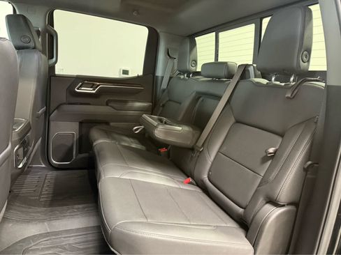 Used 2025 GMC Sierra 1500 Elevation w/ Elevation Premium Package AWD/4WD image 15