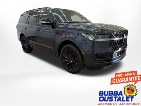 New 2026 Lincoln Navigator Reserve w/ Jet Appearance Package AWD/4WD image 7