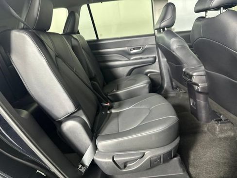 Used 2024 Toyota Grand Highlander AWD image 24