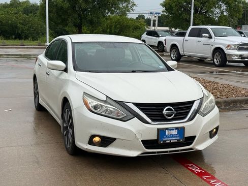 Used 2016 Nissan Altima 2.5 SV FWD image 7
