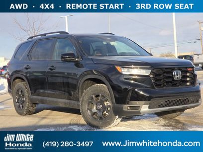 New 2025 Honda Pilot TrailSport
