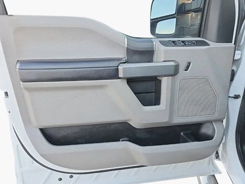 Used 2017 Ford F250 XLT image 12