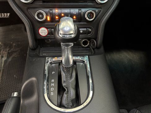 Used 2015 Ford Mustang Coupe image 25