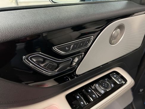 Used 2026 Lincoln Aviator Reserve image 28