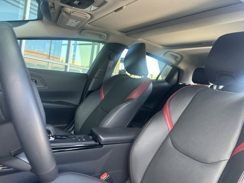 Used 2024 Toyota Prius Prime Premium FWD image 26