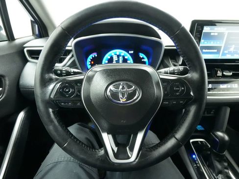 Used 2022 Toyota Corolla Cross XLE w/ Convenience Package AWD/4WD image 36