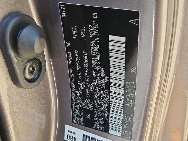 Used 2021 Toyota Sienna XLE FWD image 30