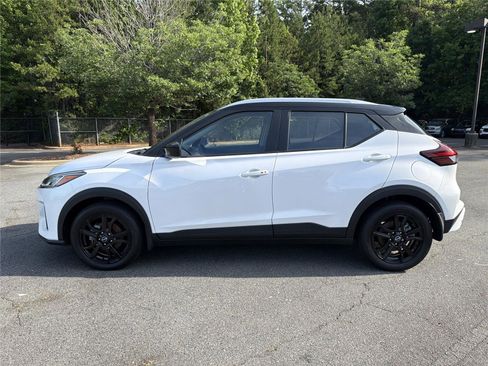Used 2023 Nissan Kicks SV FWD image 23