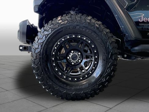 Used 2018 Jeep Wrangler Unlimited Rubicon AWD/4WD image 10