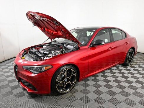 New 2025 Alfa Romeo Giulia w/ Driving Assist Package image 34