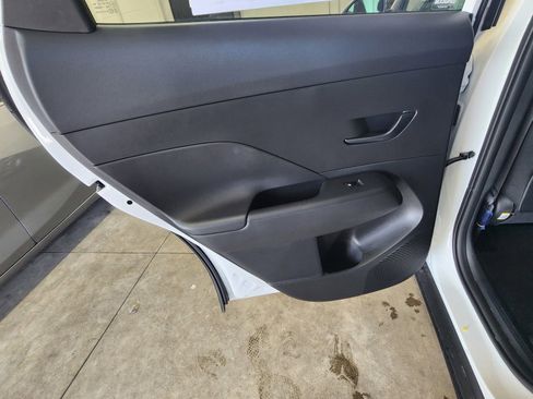 New 2026 Hyundai Kona SE image 22