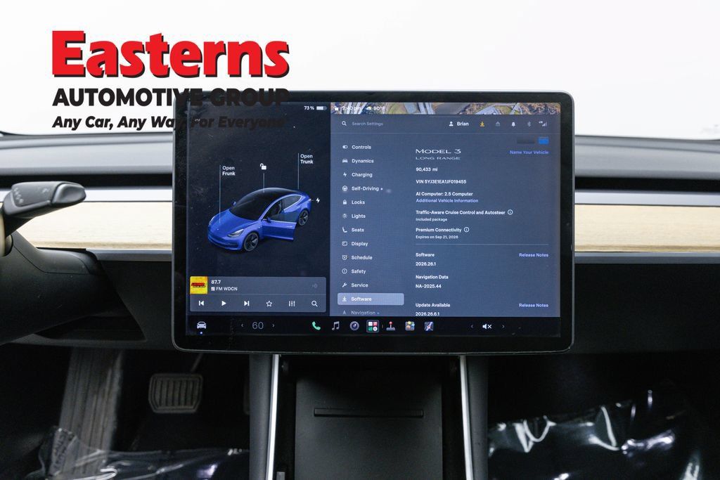 Used 2018 Tesla Model 3 Long Range RWD image 14