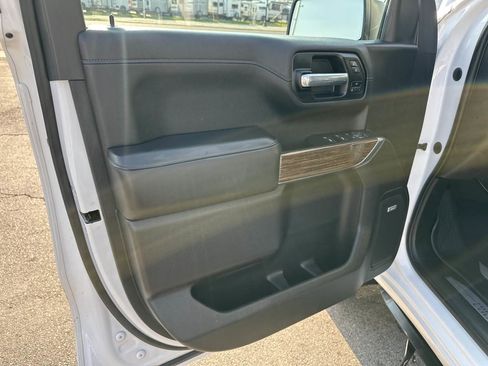 Used 2021 Chevrolet Silverado 1500 High Country image 12
