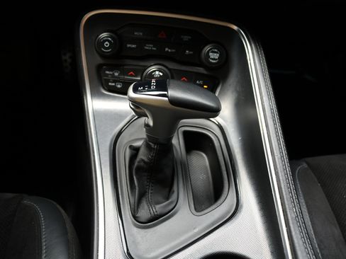 Used 2018 Dodge Challenger R/T Scat Pack w/ Leather Interior Group image 29