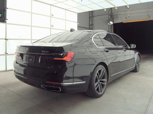 Used 2020 BMW 750i xDrive image 2