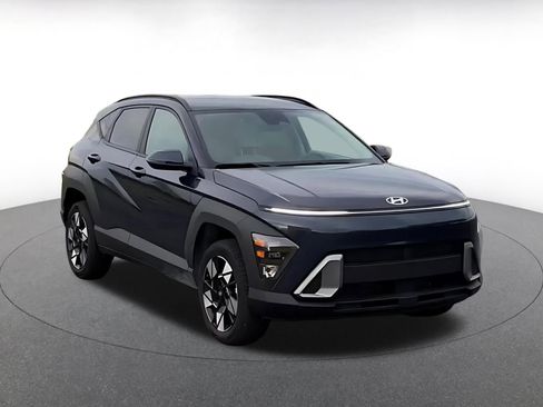 Used 2025 Hyundai Kona SEL AWD/4WD image 3