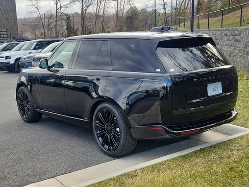 New 2026 Land Rover Range Rover SE image 12