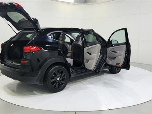 Used 2019 Hyundai Tucson SE image 32