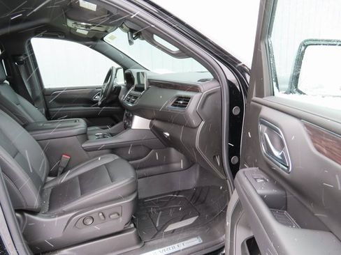 Used 2024 Chevrolet Tahoe Z71 w/ Z71 Off-Road Package image 22