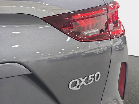 Used 2023 INFINITI QX50 Luxe FWD image 32