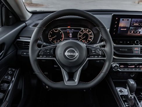 New 2025 Nissan Altima 2.5 SR w/ SR Premium Package image 20