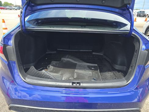 Used 2022 Toyota Corolla SE w/ SE Premium Package image 17