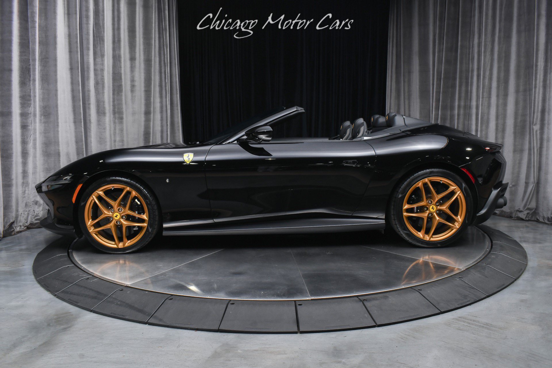 Used 2024 Ferrari Roma Spider RWD image 1