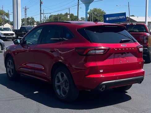 Used 2024 Ford Escape ST-Line w/ Tech Pack #1 AWD/4WD image 5