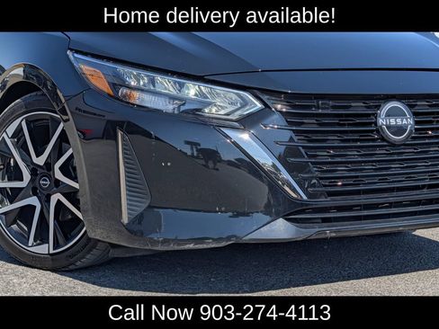 Used 2025 Nissan Sentra SR FWD image 10