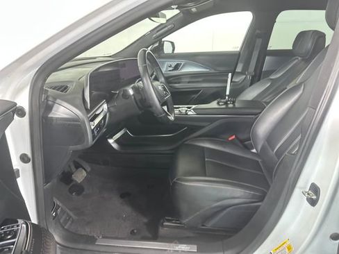 Used 2024 Cadillac Lyriq Tech image 11