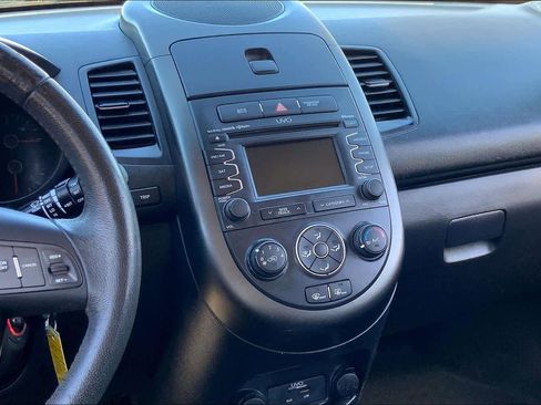 Used 2012 Kia Soul + w/ Audio Pkg image 7