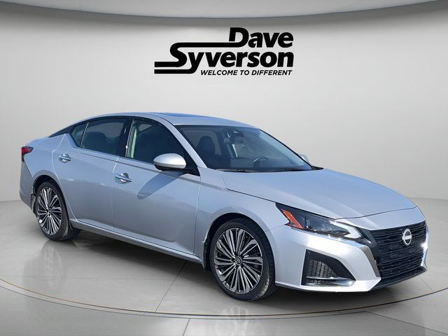 Used 2025 Nissan Altima 2.5 SL FWD image 7