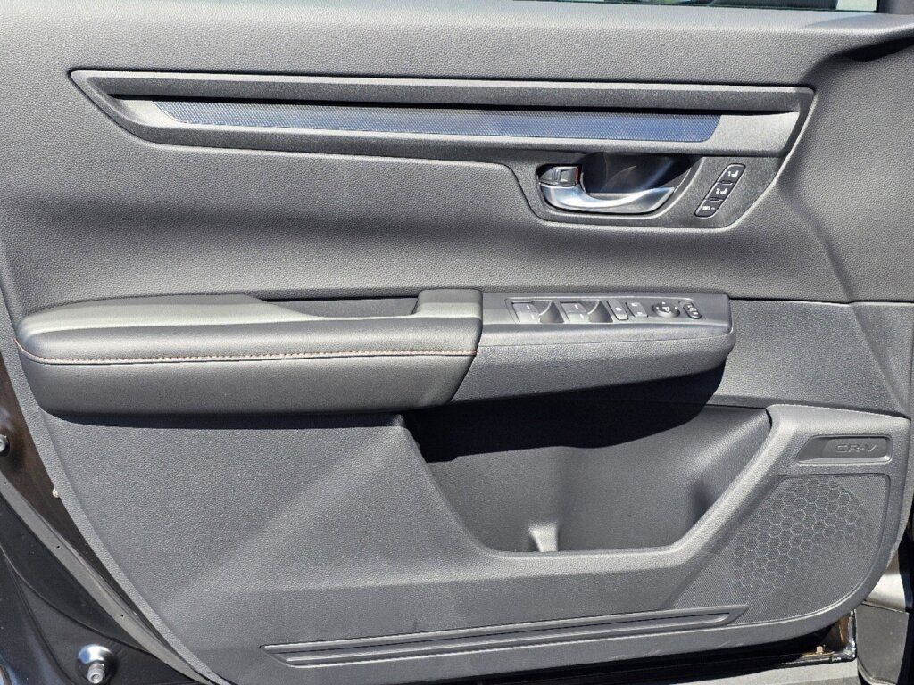 Used 2025 Honda CR-V Sport-L image 13